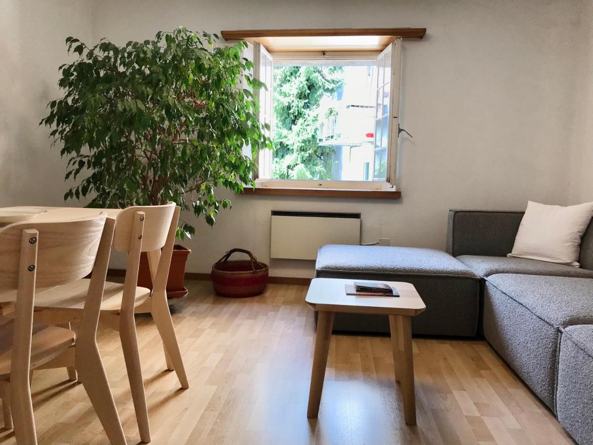 Centrally Located Apartment In Poschiavo Buitenkant foto