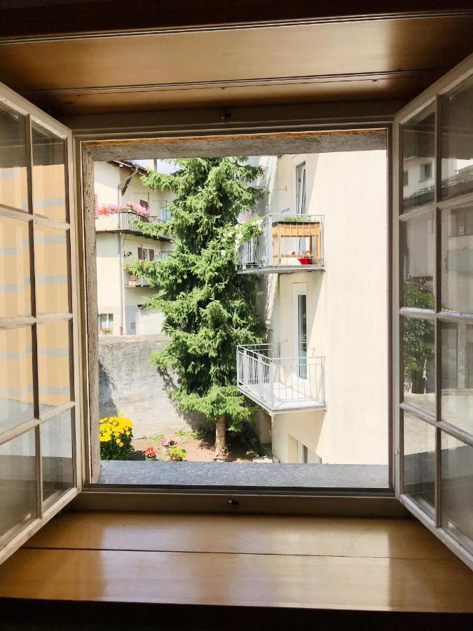 Centrally Located Apartment In Poschiavo Buitenkant foto